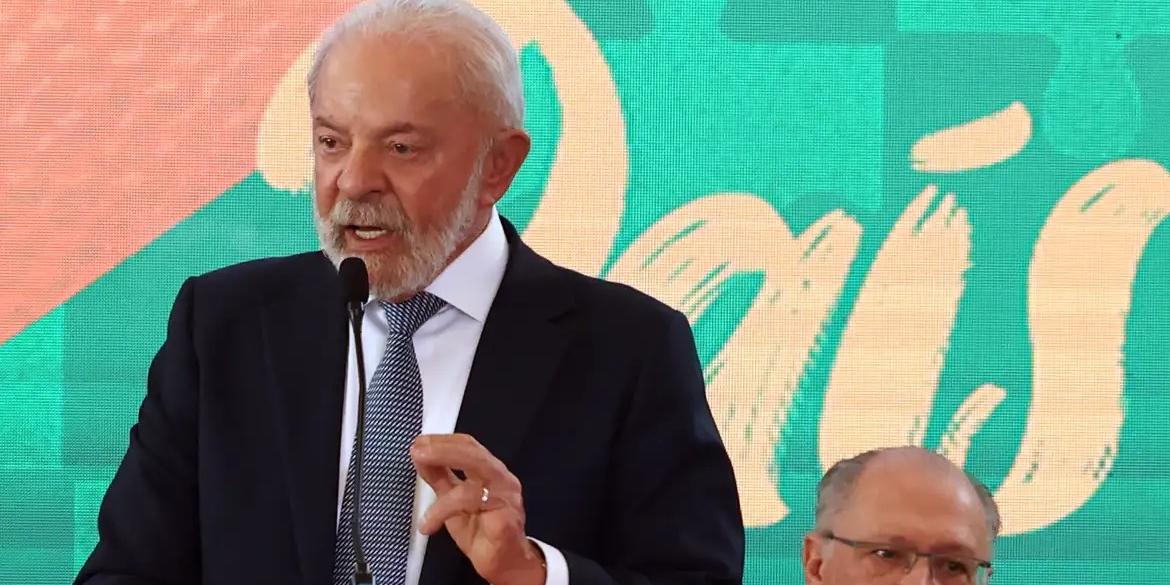 De acordo com o presidente Luiz Inácio Lula da Silva, o plano dará prioridade às menores companhias e a alimentos perecíveis (Antonio Cruz/Agência Brasil)