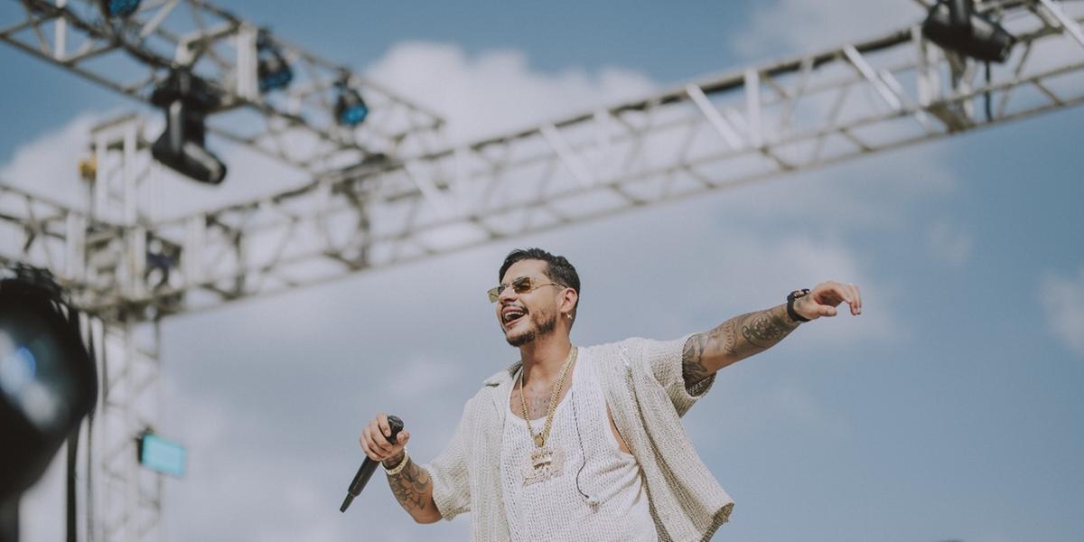 Cantor Hungria volta ao Thermas da Mata em setembro para comandar a 6ª edição do Esquenta Thermas, com sucessos que marcam sua carreira (Divulgação)