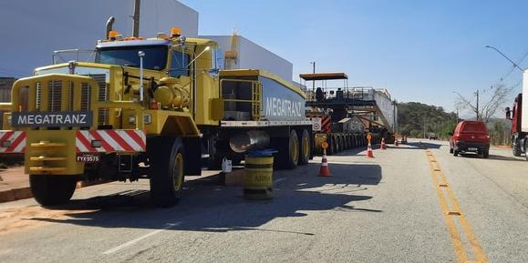 Transformador de 594 toneladas será transportado pela BR-040 entre BH e Juiz de Fora com apoio da PRF e da concessionária EPR Via Mineira (Divulgação/EPR Via Mineira)