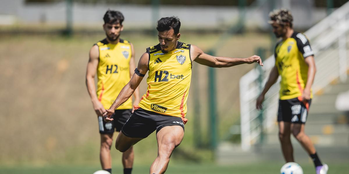 Galo treinou na tarde desta quarta-feira, em Mendonza, na Argentina (Foto: Pedro Souza / Atlético)