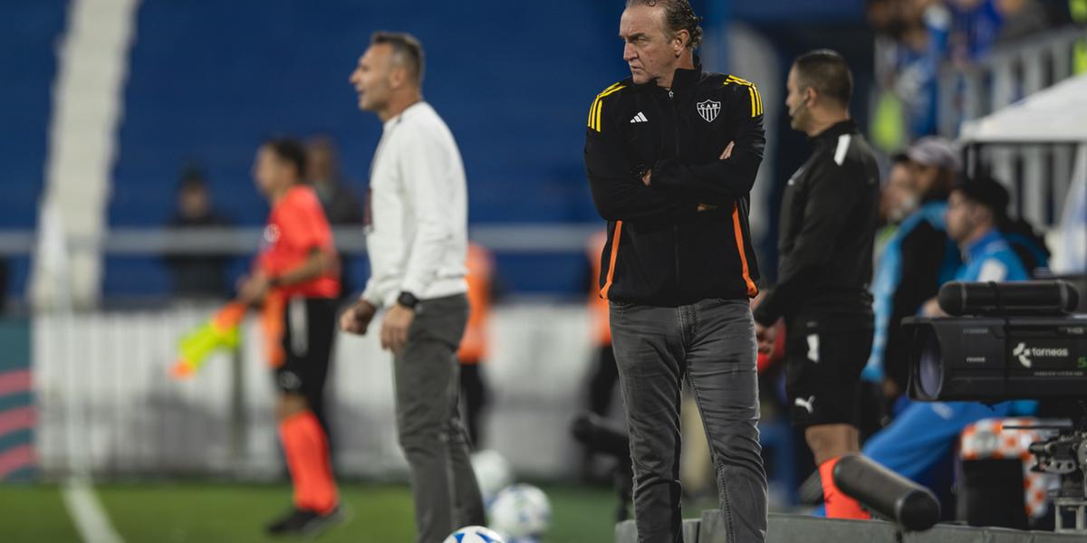 Treinador revelou conversa no intervalo para mudar o time (Foto: Pedro Souza / Atlético)