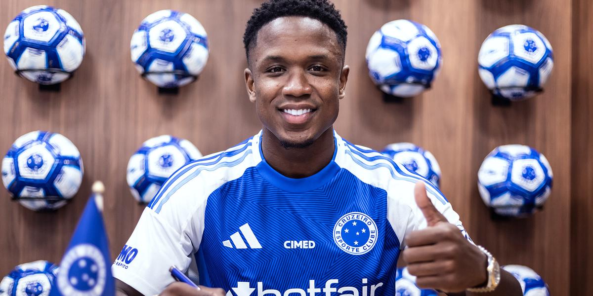 Sinisterra assina com o Cruzeiro (Gustavo Aleixo / Cruzeiro)