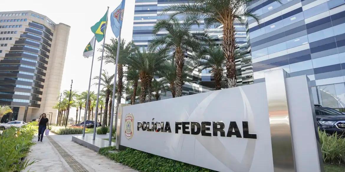 Polícia Federal (PF) deflagrou operações simultâneas para combater a atuação de grupos criminosos na cadeia produtiva de combustíveis (Marcelo Camargo/Agência Brasil)