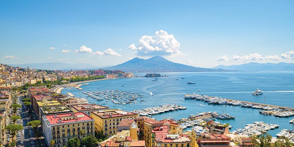 Roteiros de 7 noites alternam visitas às cidades europeias de Barcelona, Nápoles, Civitavecchia/Roma, La Spezia, Marselha, Savona, Gênova, Palermo e La Goulette (Tunísia) a bordo do Costa Toscana e do Costa Smeralda (Divulgação)