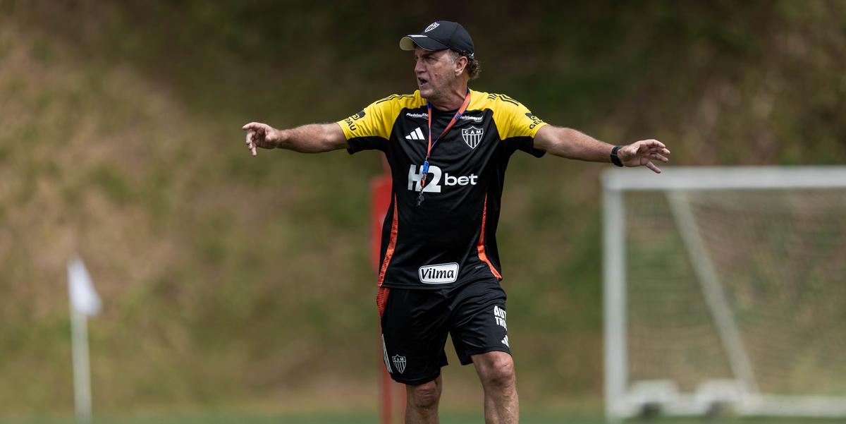 Cuca opera ombro em BH e pode deixar o comando do Galo (Pedro Souza / Atlético)