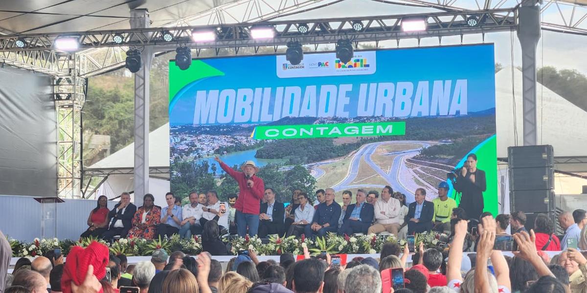 O presidente Luiz Inácio Lula da Silva durante discurso em Contagem, onde criticou a taxação dos Estados Unidos e defendeu reciprocidade comercial (Maurício Vieira/Hoje em Dia)