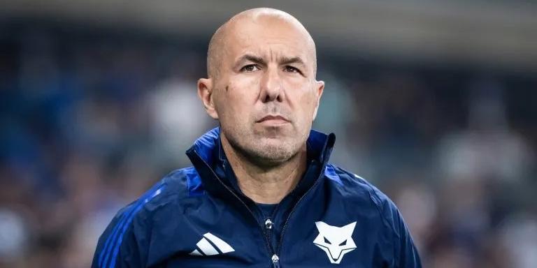 Técnico elogiou o adversário e valorizou os três pontos conquistados (Gustavo Aleixo)