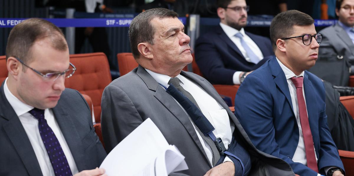 Ex-ministro da Defesa Paulo Sergio Nogueira acompanha presencialmente o primeiro dia de julgamento da tentativa de golpe de Estado (Antonio Augusto/STF)