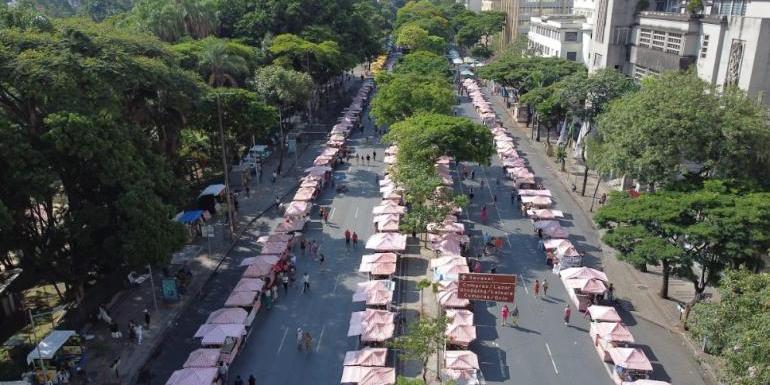 Feira Hippie, na Afonso Pena, em BH, terá atividades suspensas neste domingo (7) por causa do Desfile da Independência (Divulgação/PBH)