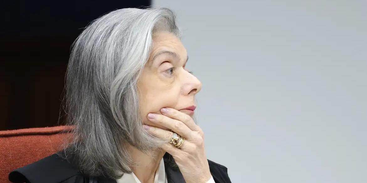 A ministra Carmém Lúcia na sessão de julgamento de Bolsonaro e de mais sete réus da trama golpista no STF (Fabio Rodrigues-Pozzebom/ Agência Brasil)