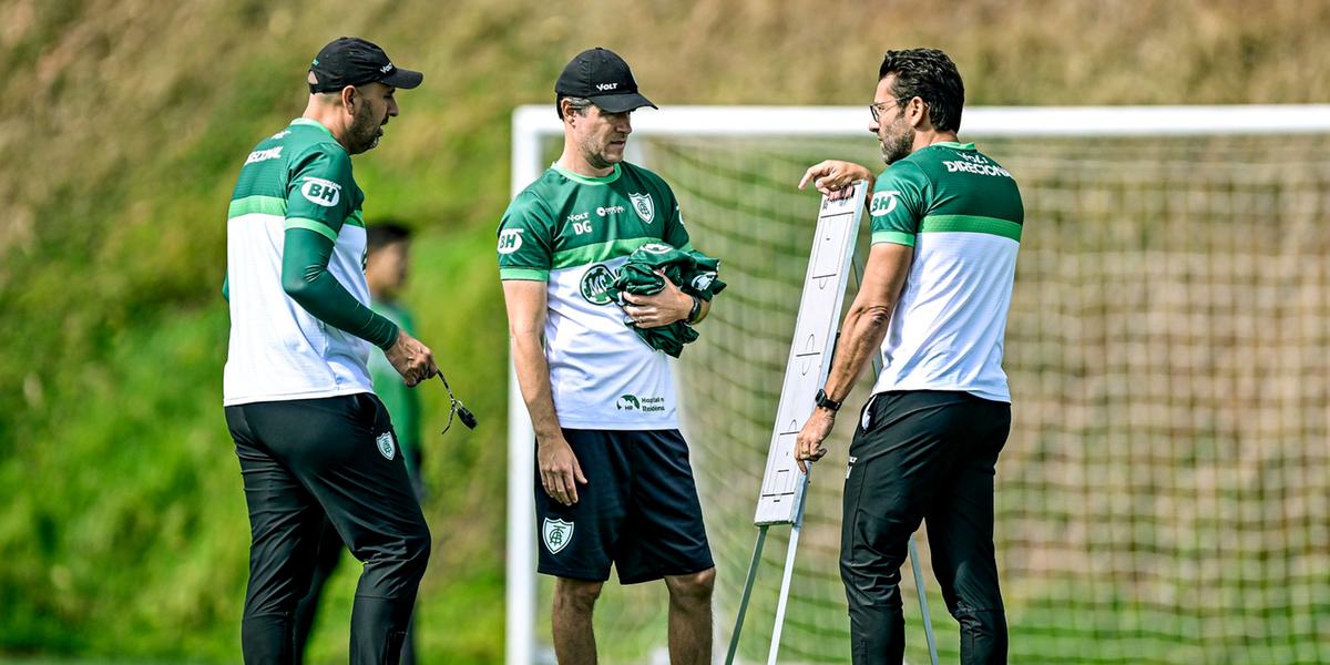 América volta aos trabalhos após a vitória sobre o Avaí no Independência (Mourão Panda / América)