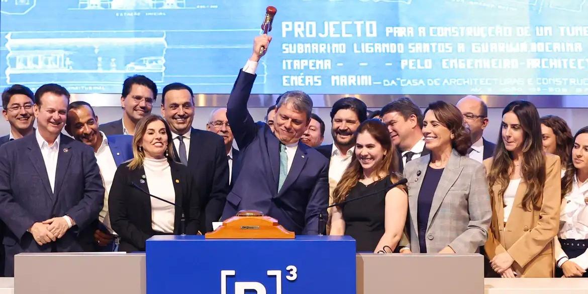 Governador de São Paulo, Tarcísio de Freitas, participa do Leilão na B3 do Túnel Santos (Paulo Guereta/Governo do Estado de SP)