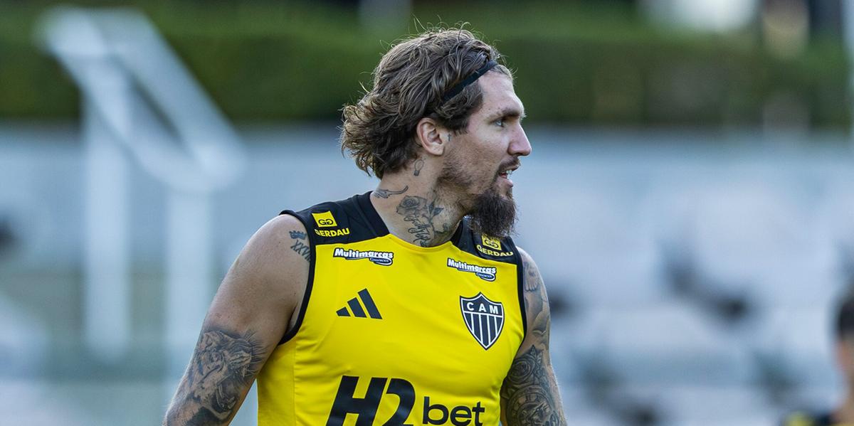 Em transição, Lyanco participou das atividades na manhã desta terça-feira (Foto: Paulo Henrique França / Atlético)