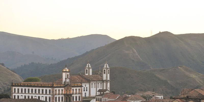 Igrejas, ladeiras de pedra e casario colonial seguem preservando a história de Ouro Preto, reconhecida pela Unesco em 1980 (Pedro Vilela/MTur)