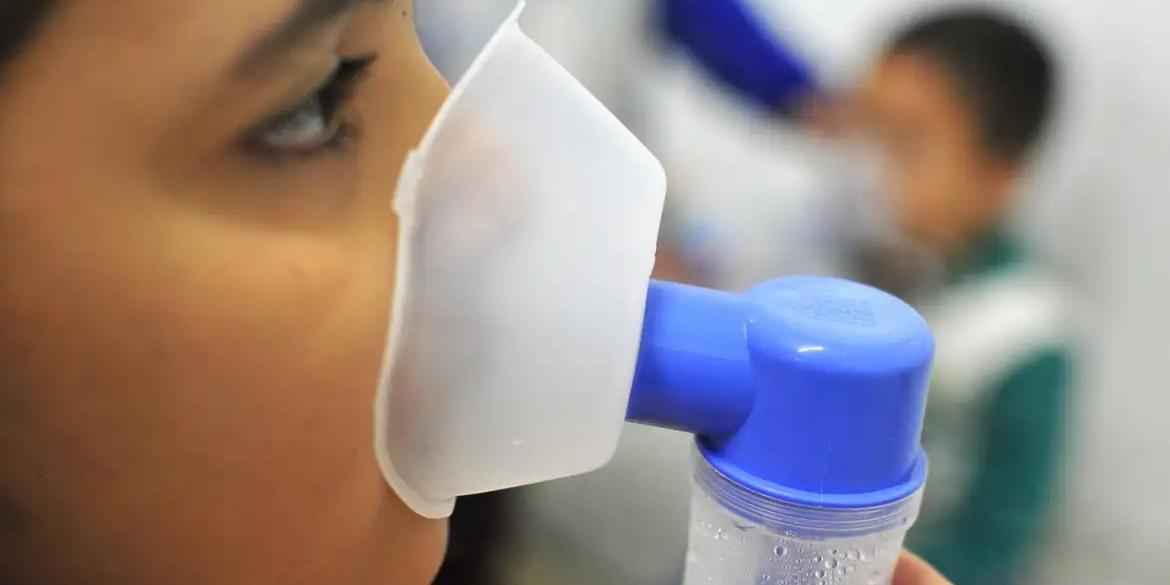 Com o acordo, a distribuição da vacina contra o VSR na rede pública, para gestantes e bebês, deve começar na segunda quinzena de novembro (Tony Winston/Agência Brasília)
