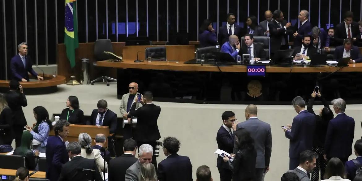Os aportes anuais no Fundo Social são da ordem de R$ 30 bilhões e, caso o PLP 163/2025 seja aprovado, será possível acrescer algo em torno de R$ 1,5 bilhão ao ano para educação e saúde nos próximos cinco anos. (Lula Marques/Agência Brasil)