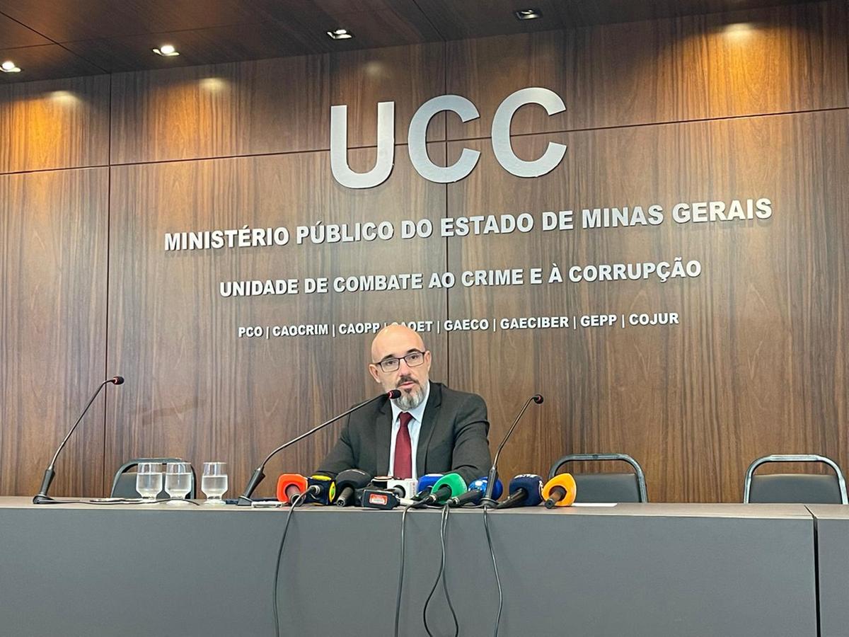 Promotor de Justiça, Claudio Barros apresentou detalhes da denúncia do MPMG nesta sexta-feira (12) (Valéria Marques/ Hoje em Dia)