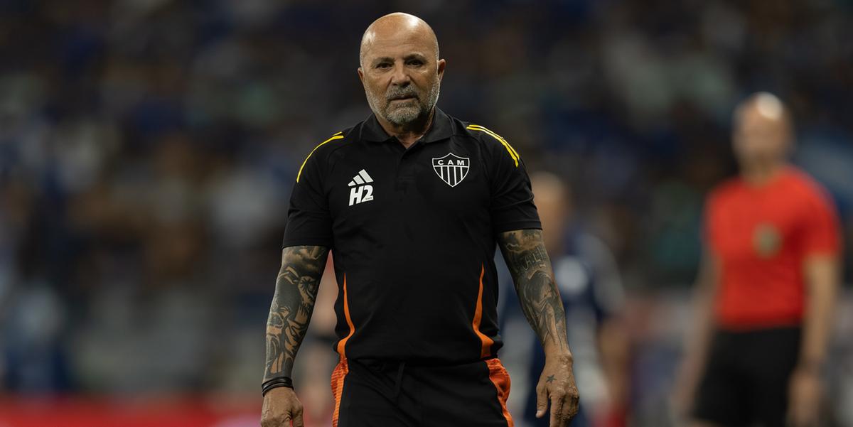 Sampaoli enfrenta o Santos na Arena MRV podendo entrar na zona do rebaixamento (Pedro Souza / Atlético)