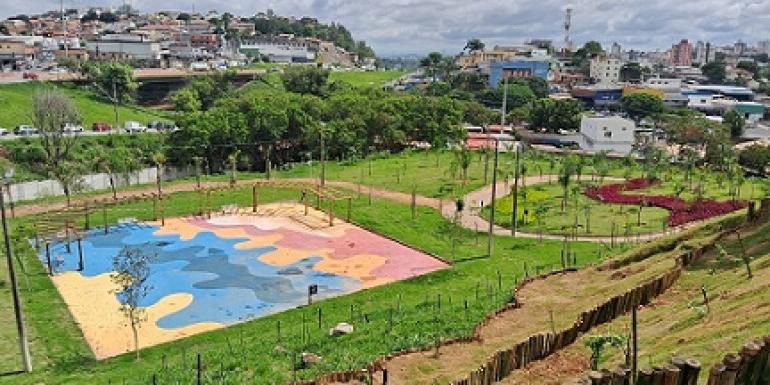 Criado para funcionar como um refúgio climático e área de lazer, espaço passou pela primeira fase de melhorias em 2023 (Felipe Lanza)