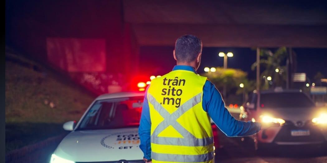 Motoristas que forem parados em operações de trânsito e estiver com pendências relacionadas a débitos estaduais terão a chance de quitar os débitos imediatamente por meio do Pix (Seplag-MG / Divulgação)