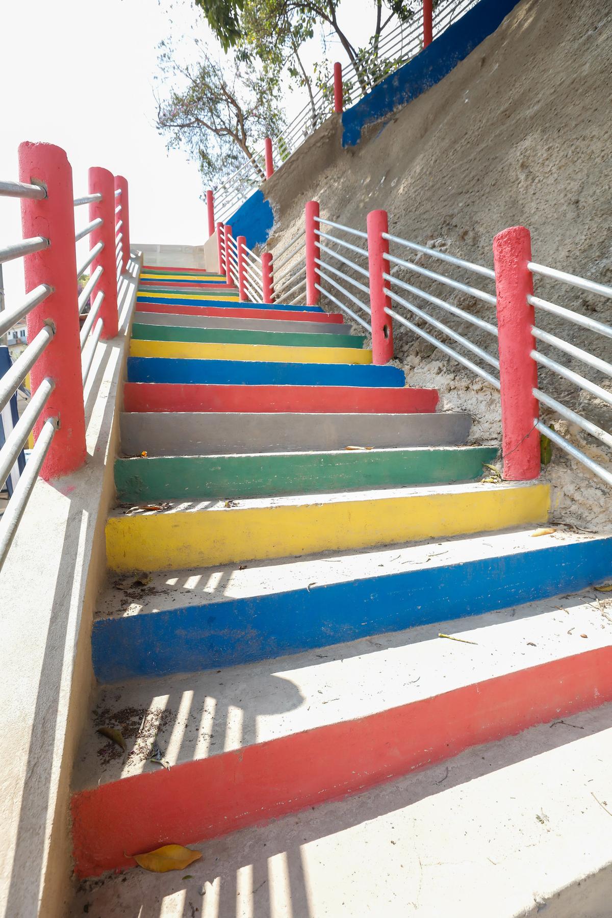 Obras no Aglomerado da Serra (Junia Garrido/PBH)