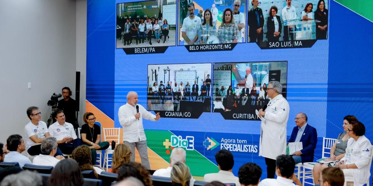 Presidente participou de mutirão de saúde no Hospital Universitário de Brasília (HUB) neste sábado (Reprodução / Instagram Lula Oficial)