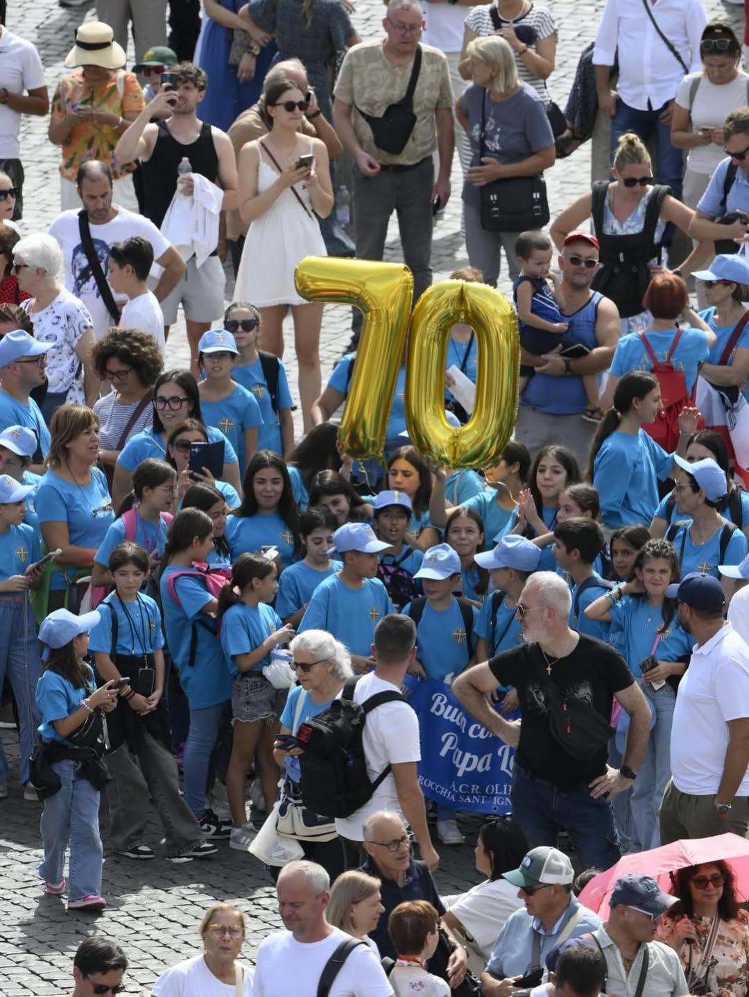 Fiéis celebram 70 anos de Papa Leão XIV (Divulgação / Vaticano News)