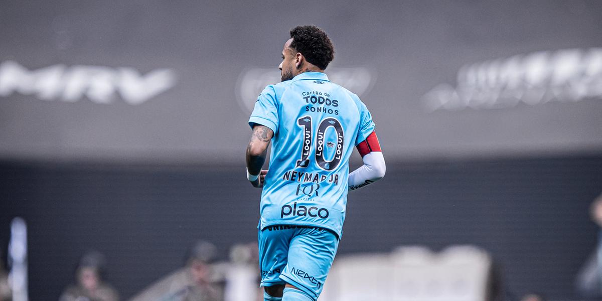 Foi a primeira vez que o craque atuou em grama sintética desde que retornou ao futebol brasileiro (Raul Baretta/ Santos FC)