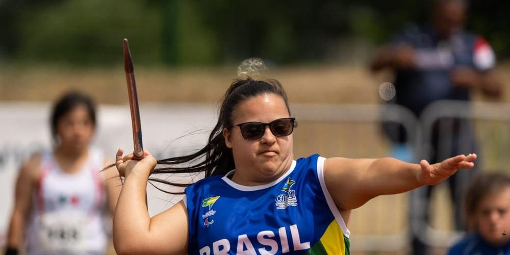 Raysa Raiane, recordista nacional e campeã mundial, vai disputar o Campeonato Mundial de Atletismo VIRTUS, em outubro, na Austrália (Divulgação)