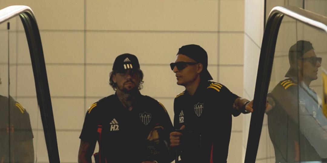 Jogadores do Atletico encararam um atraso em voo para a Bolívia (X do Atlético)