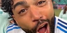 Gabigol comemora mais um grande resultado do Cruzeiro (Reprodução: TV Cruzeiro)