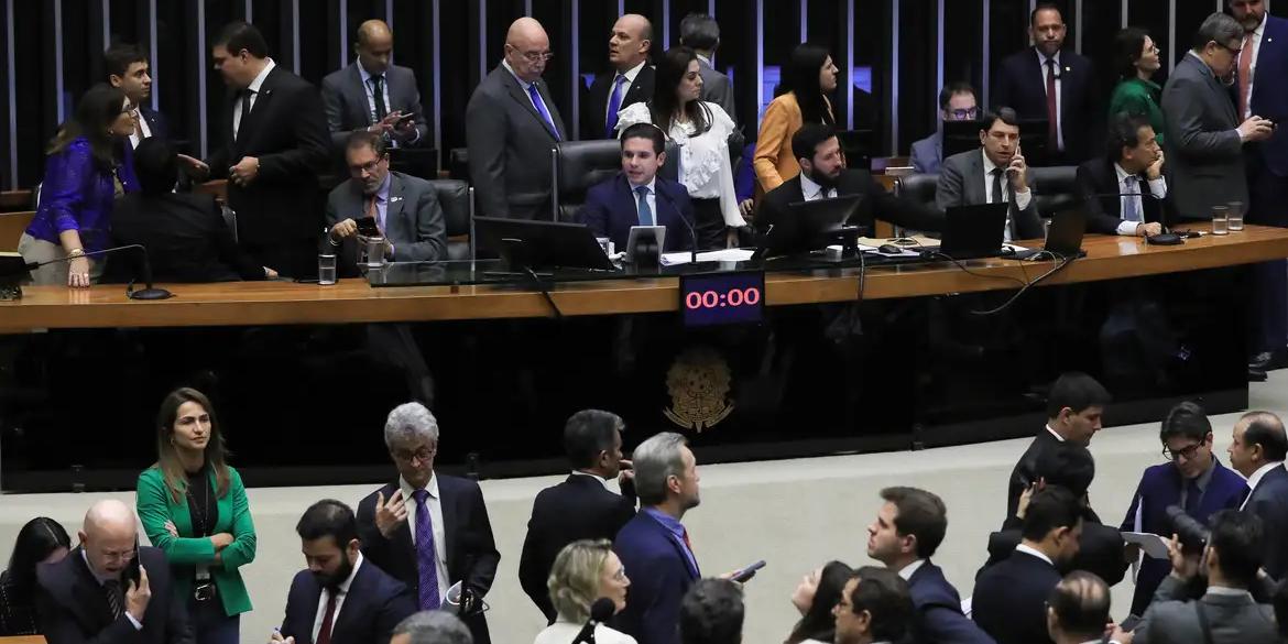 Foram 296 votos a favor do voto secreto, mas o mínimo necessário para manter a regra era de 308 votos (Lula Marques/Agência Brasil)