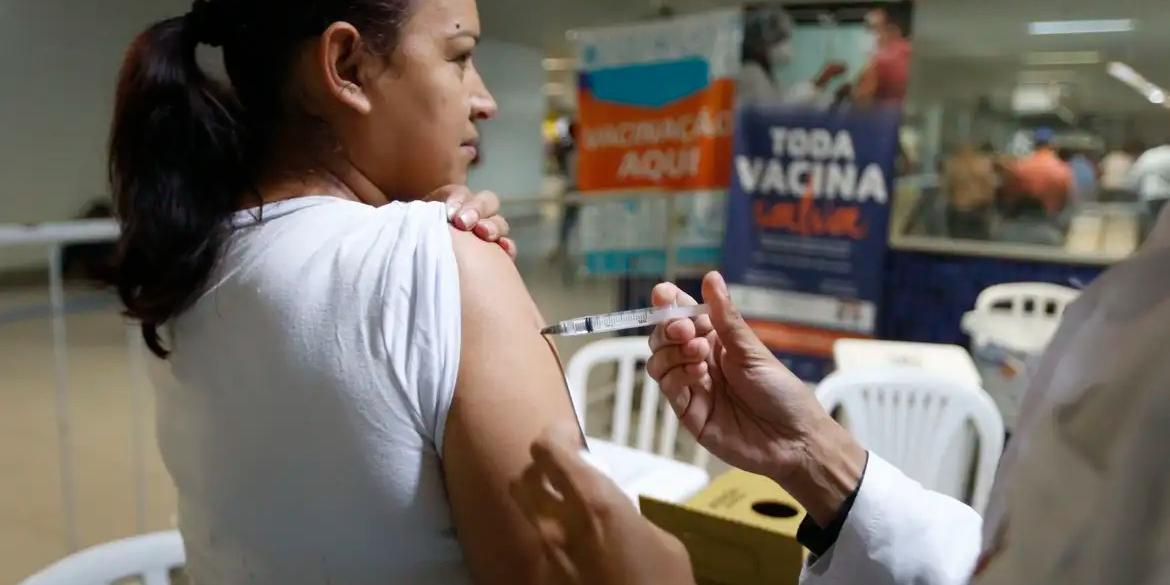 Pessoas que tiveram covid apresentam duas vezes mais risco de desenvolver algum problema cardiovascular, o que sobe para quatro vezes no caso daquelas que foram hospitalizadas (Paulo Pinto/ Agência Brasil)