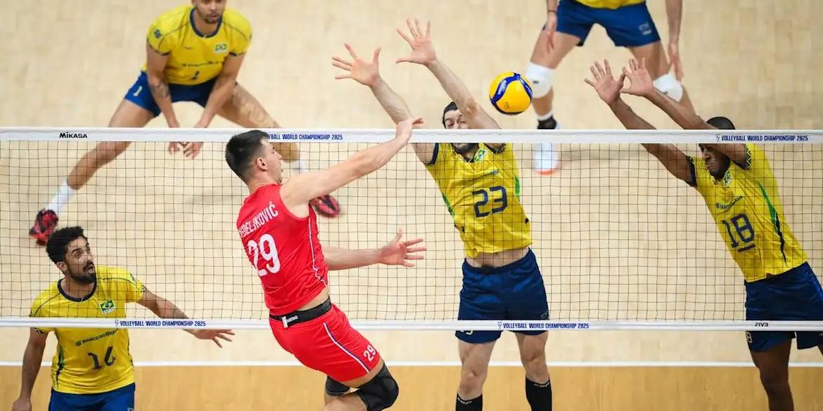 Brasil ficou em apenas terceiro lugar do Grupo e está eliminado da competição (© Divulgação/FIVB/Direitos Reservados)
