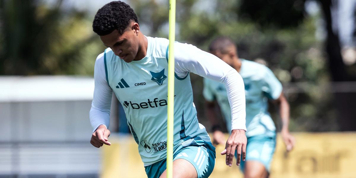 Lateral esquerdo é a única opção de Leonardo Jardim caso perca o titular Kaiki (Foto: Gustavo Aleixo/Cruzeiro)