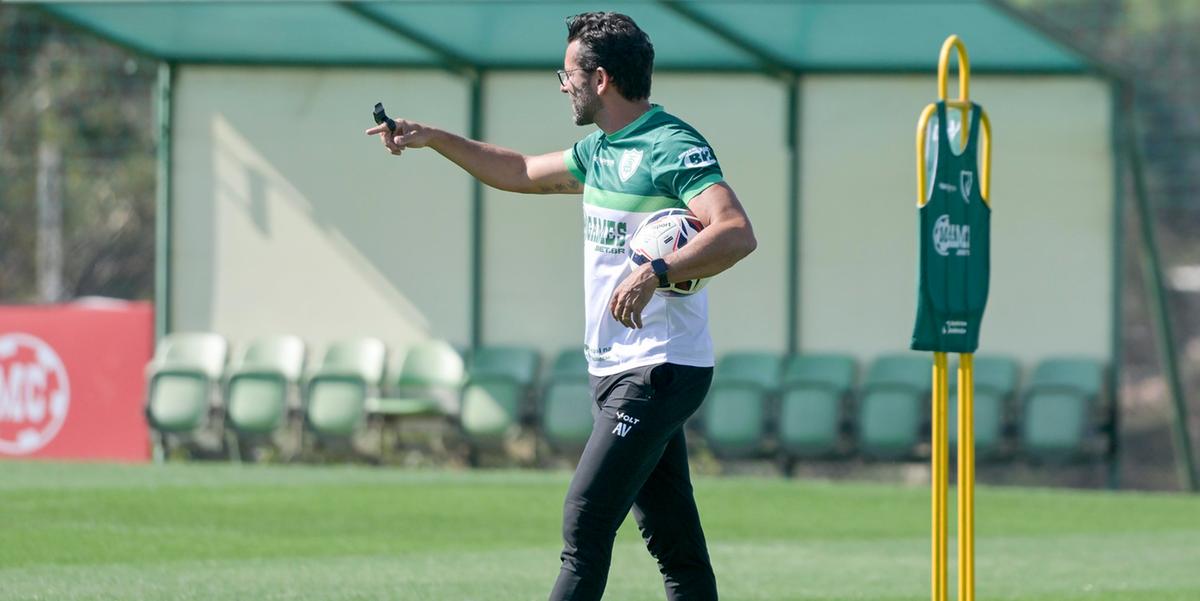 Valentim fecha preparação para encara o Coritiba e sair da degola na série B (Mourão Panda / América)