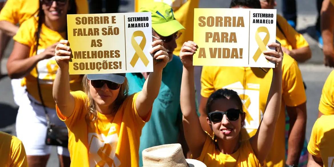 Apenas nos últimos dois anos, a média diária de atendimentos chegou a 137 na faixa etária especificada, incluindo casos de violência autoprovocada e tentativas de suicídio (Tânia Rêgo/Agência Brasil)