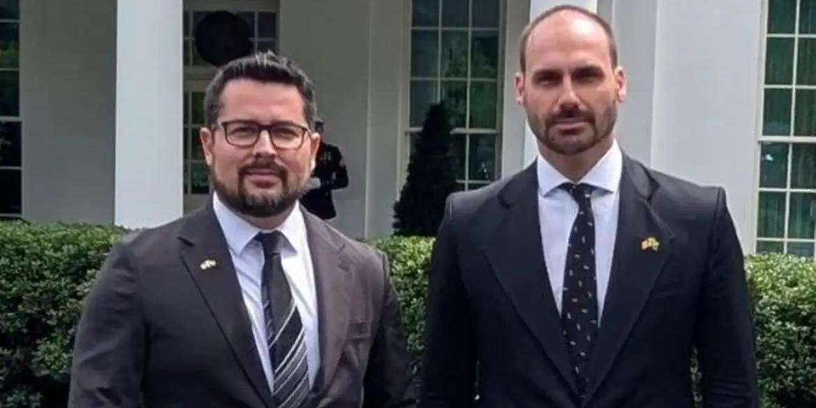 Na denúncia apresentada ao STF, o procurador-geral da República, Paulo Gonet, disse que Eduardo e Figueiredo, que estão nos Estados Unidos, ajudaram a promover “graves sanções”  contra o Brasil para demover o Supremo a não condenar o ex-presidente Jair Bolsonaro pela trama golpista (BolsonaroSP/X)