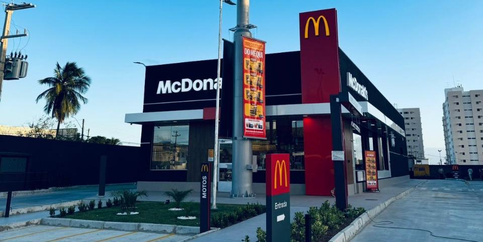 Segundo o McDonald’s, no caso do cargo de atendente não é exigida experiência (McDonald’s/Divulgação)