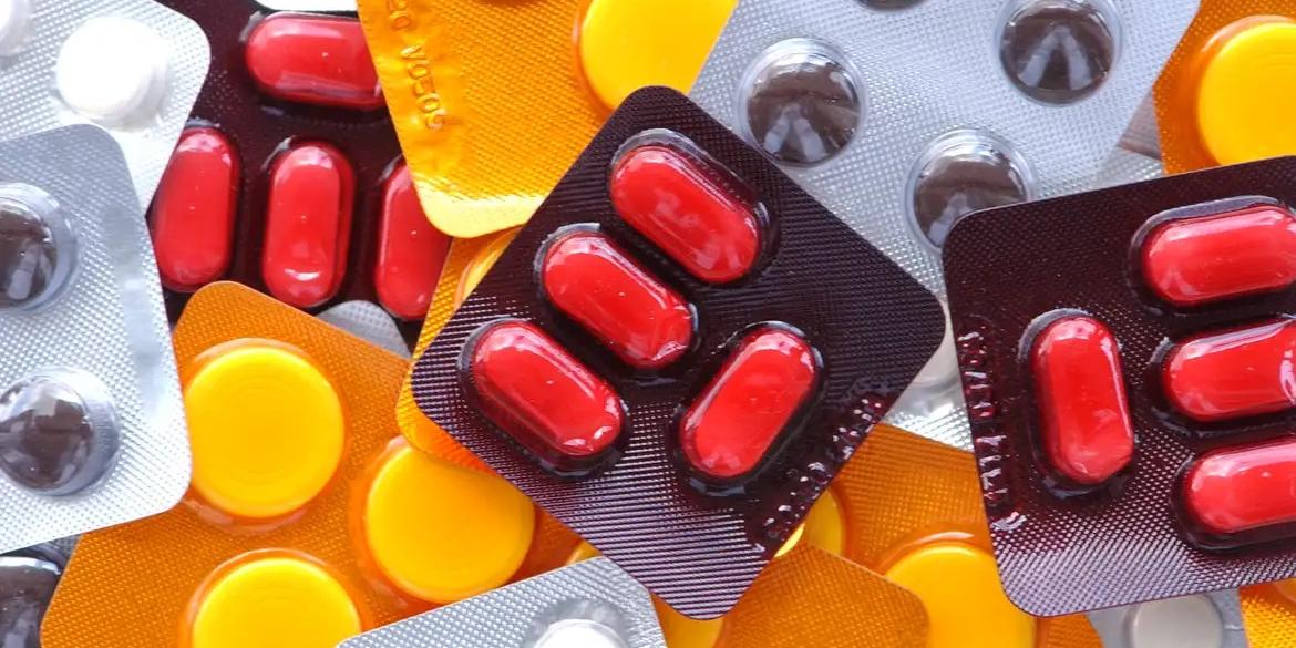 Organização Mundial da Saúde (OMS) emitiu uma nota relatando que “atualmente não há evidências científicas conclusivas que confirmem” a ligação do autismo e o paracetamol na gravidez (Marcello Casal jr/Agência Brasil)