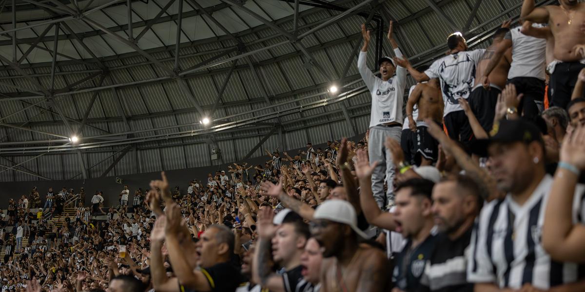 Torcida lotou a Arena MRV depois do anúncio da promoção dos ingressos para sócios (Foto: Daniela Veiga / Atlético)