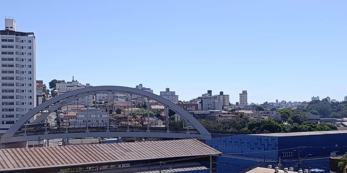 BH amanheceu com o céu limpo, sem nenhuma nuvem (Angel Drumond)