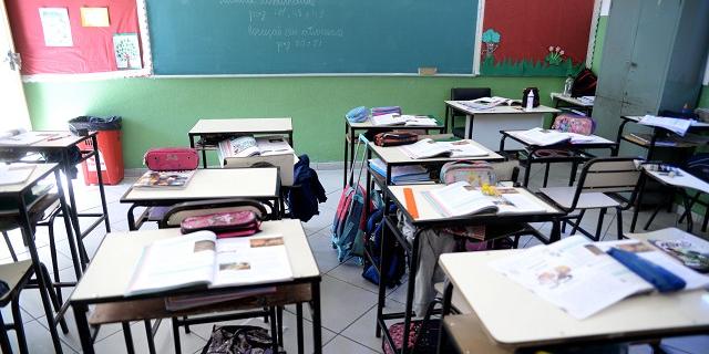 Pais e responsáveis devem ficar atentos a cláusulas abusivas na matrícula escolar; exigência de fiador ou quitação em escola anterior é ilegal (Guilherme Dardanhan)