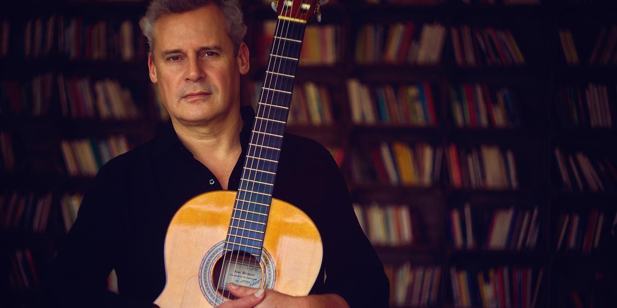 Ao longo da carreira, Pedro Jóia se apresentou diversas vezes como solista, em duo ou trio, com várias orquestras e formações de câmara, além de colaborar com grandes nomes da música internacional e da música brasileira (Tiago Fezas)
