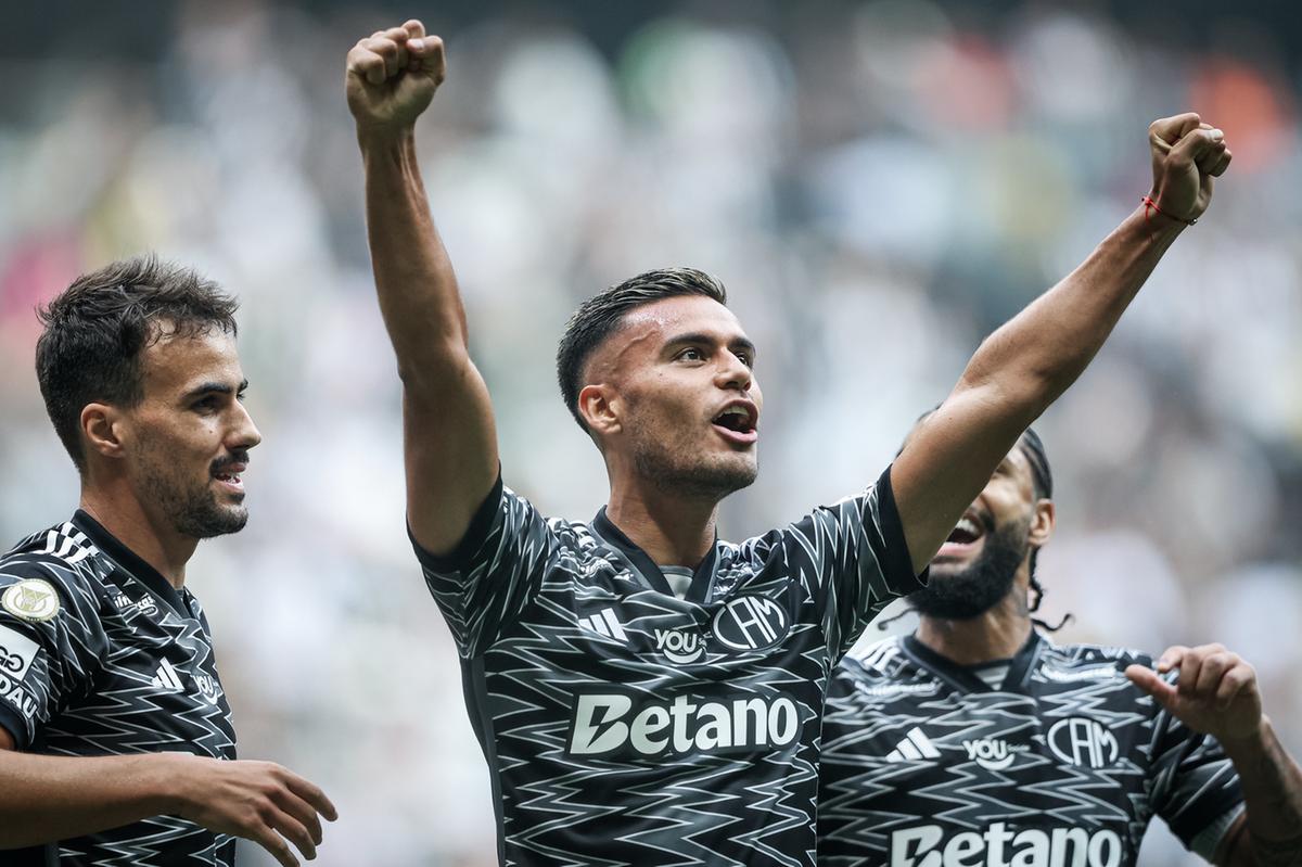 Galo estreou uniforme 3 de 2024 com empate diante do Vitória na Arena MRV (Foto: Pedro Souza / Atlético)