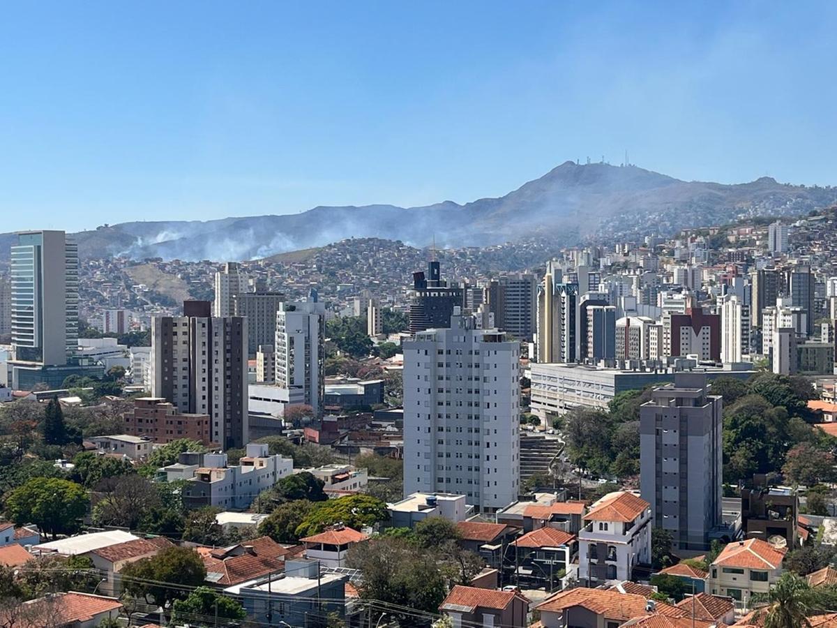 Incêndio na Serra do Curral (Ana Paula/Hoje em Dia)