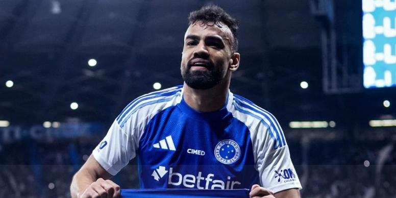 Fabrício Bruno foi chamado novamente por Ancelotti e pode desfalcar o Cruzeiro no clássico (Gustavo Aleixo)
