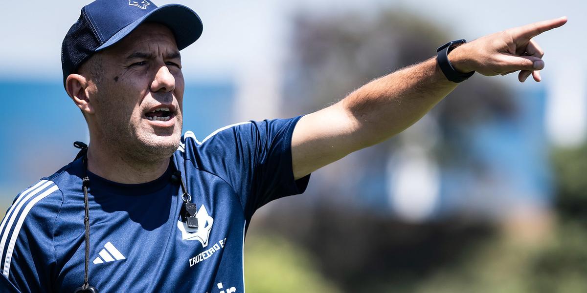 Leonardo Jardim terá mais um tabu para quebrar no comando do Cruzeiro (Gustavo Aleixo)