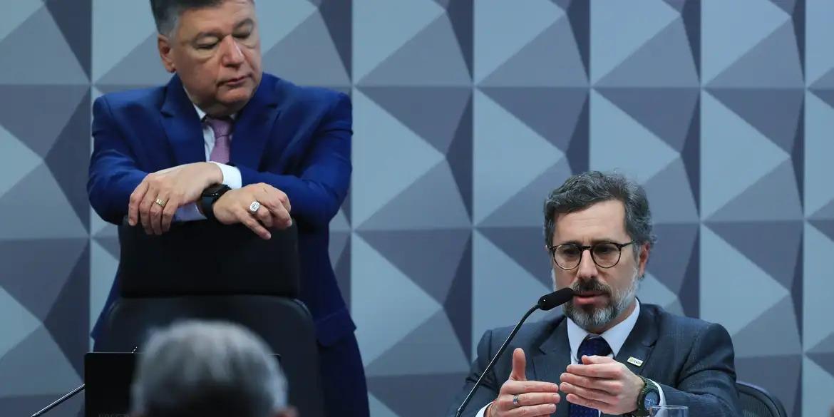 Reunião da comissão Parlamentar Mista de Inquérito do INSS para ouvir o ministro da Controladoria-Geral da União (CGU), Vinicius Marques de Carvalho (Lula Marques/Agência Brasil)