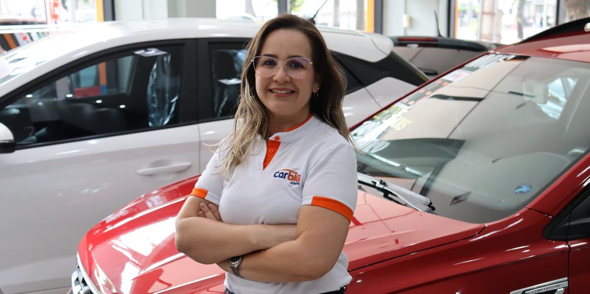 Fernanda Batista Kopitke é consultora de vendas no Carbig.com, empresa do Grupo Carbel (Grupo Carbel/Divulgação)